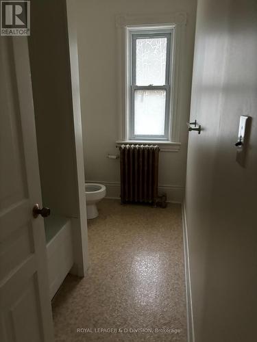 2 - 12 Neywash Street, Orillia, ON - Indoor Photo Showing Bathroom