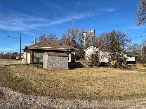 302 Johnson Street, Boissevain, MB - Outdoor