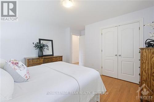 1133 Normandy Crescent, Ottawa, ON - Indoor Photo Showing Bedroom