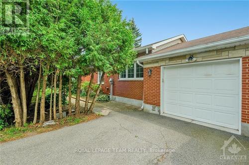 1133 Normandy Crescent, Ottawa, ON - Outdoor