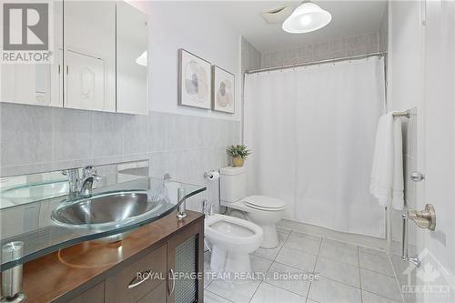 1133 Normandy Crescent, Ottawa, ON - Indoor Photo Showing Bathroom