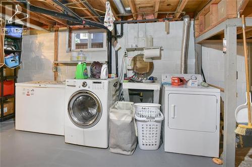 10 Amy Street, Brockville, ON - Indoor Photo Showing Laundry Room