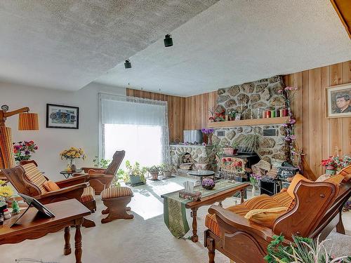 Salon - 84 Grand Boulevard O., Saint-Bruno-De-Montarville, QC - Indoor Photo Showing Living Room