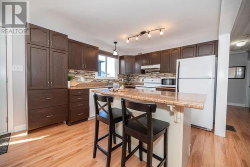 1108 Boundary Road, Pembroke, ON - Indoor Photo Showing Kitchen