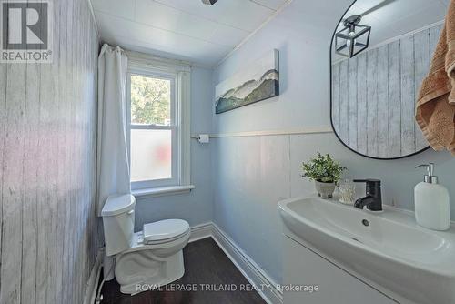 39 Woodworth Avenue, St. Thomas, ON - Indoor Photo Showing Bathroom