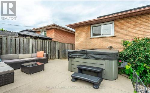 1 Picton Street W, Hamilton, ON - Outdoor With Exterior