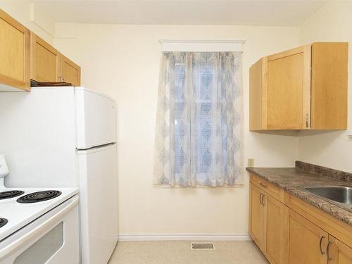 210 Norah Street N, Thunder Bay, ON - Indoor Photo Showing Kitchen