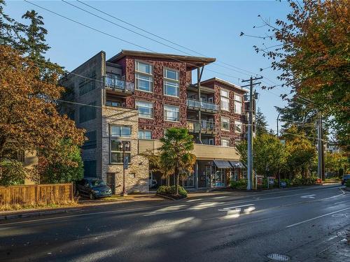 204-844 Goldstream Ave, Langford, BC - Outdoor