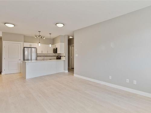 204-844 Goldstream Ave, Langford, BC - Indoor Photo Showing Kitchen