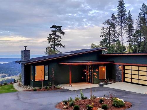 404 Wilkie Way, Salt Spring, BC 