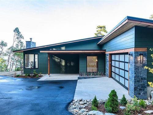 404 Wilkie Way, Salt Spring, BC 