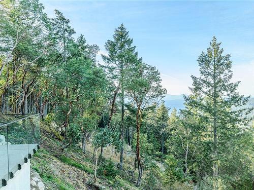 404 Wilkie Way, Salt Spring, BC 