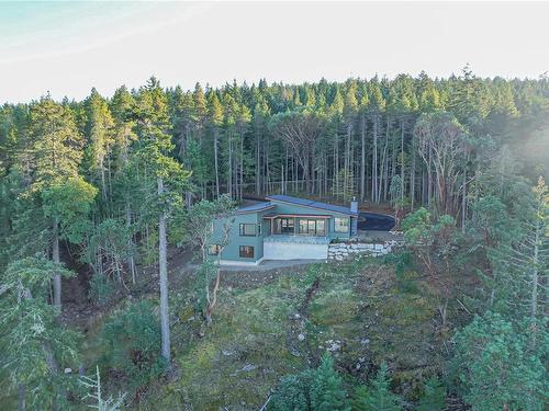 404 Wilkie Way, Salt Spring, BC 