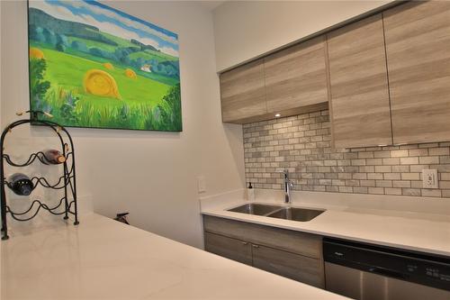 414-2555 Lakeshore Road, Vernon, BC - Indoor Photo Showing Kitchen With Double Sink