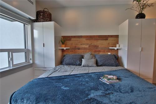 414-2555 Lakeshore Road, Vernon, BC - Indoor Photo Showing Bedroom