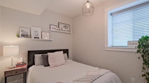 1786 Viewpoint Drive, West Kelowna, BC - Indoor Photo Showing Bedroom