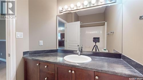 4609 Padwick Avenue, Regina, SK - Indoor Photo Showing Bathroom