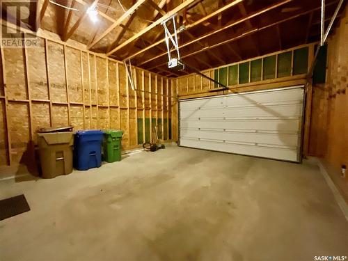 4609 Padwick Avenue, Regina, SK - Indoor Photo Showing Garage