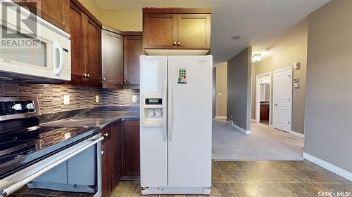 4609 Padwick Avenue, Regina, SK - Indoor Photo Showing Kitchen