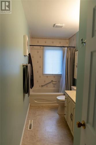 14 Baltimore Street, St. John'S, NL - Indoor Photo Showing Bathroom