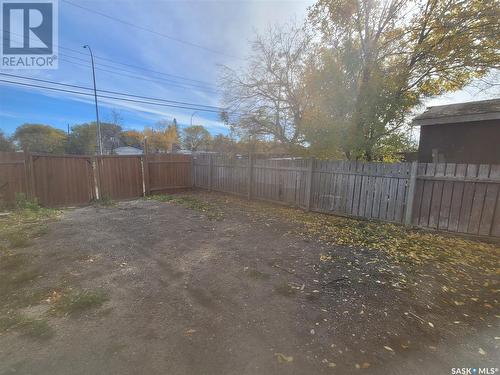 31 Charles Crescent, Regina, SK - Outdoor