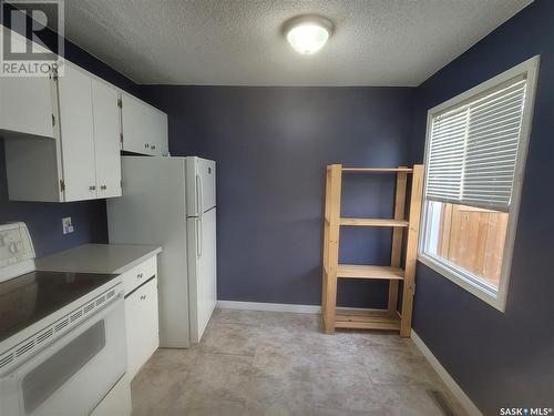 31 Charles Crescent, Regina, SK - Indoor Photo Showing Kitchen