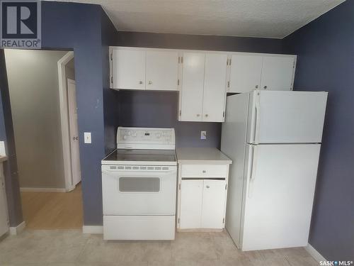 31 Charles Crescent, Regina, SK - Indoor Photo Showing Kitchen