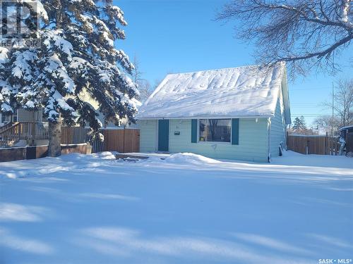 31 Charles Crescent, Regina, SK - Outdoor