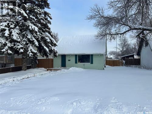 31 Charles Crescent, Regina, SK - Outdoor