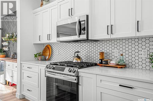 248 Thakur Street, Saskatoon, SK - Indoor Photo Showing Kitchen With Upgraded Kitchen