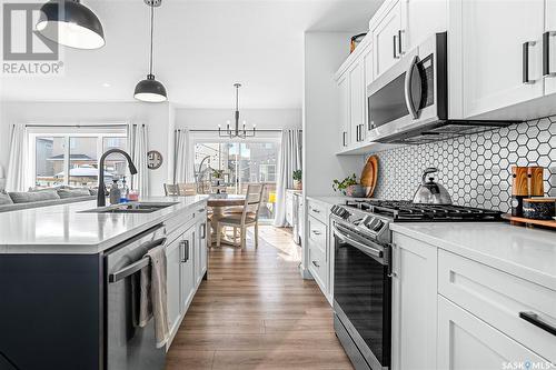 248 Thakur Street, Saskatoon, SK - Indoor Photo Showing Kitchen With Upgraded Kitchen