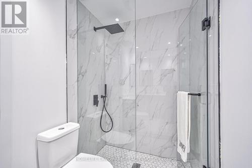 502 Mortimer Avenue, Toronto, ON - Indoor Photo Showing Bathroom