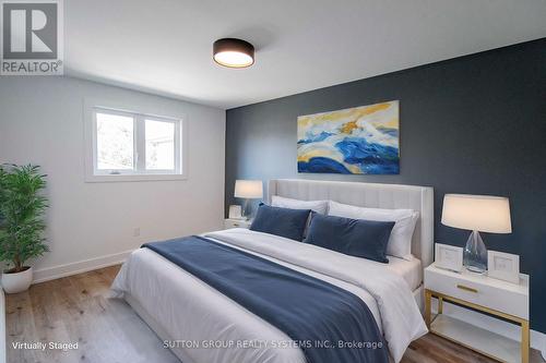 1426 Birchcliffe Court, Oshawa, ON - Indoor Photo Showing Bedroom