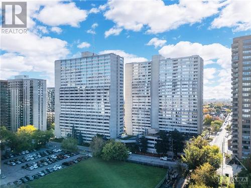 530 Laurier Avenue Unit#1510, Ottawa, ON - Outdoor With Facade