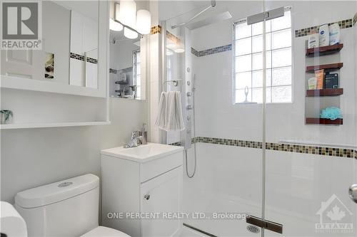 96 Lees Avenue, Ottawa, ON - Indoor Photo Showing Bathroom