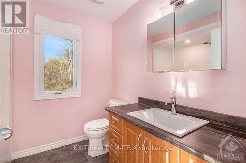 1991 Finch-Winchester Boundary Road, North Stormont, ON - Indoor Photo Showing Bathroom