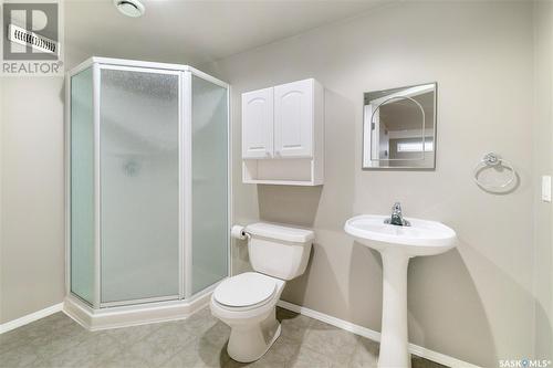 3608 Nottingham Crescent E, Regina, SK - Indoor Photo Showing Bathroom