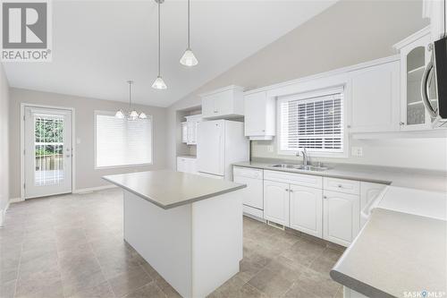 3608 Nottingham Crescent E, Regina, SK - Indoor Photo Showing Kitchen With Double Sink