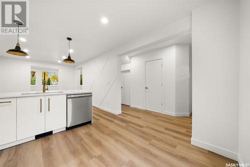 2160 Argyle Street, Regina, SK - Indoor Photo Showing Kitchen