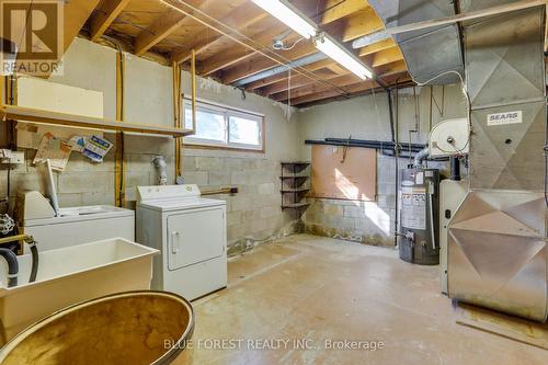 2 Wadsworth Street, London, ON - Indoor Photo Showing Laundry Room