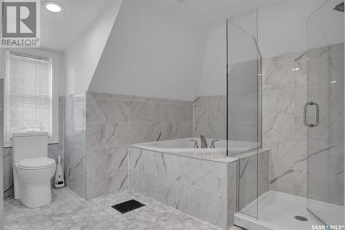 2128 Osler Street, Regina, SK - Indoor Photo Showing Bathroom