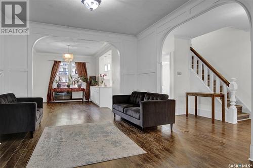 2128 Osler Street, Regina, SK - Indoor Photo Showing Living Room