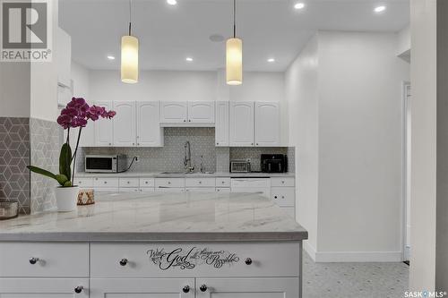 2128 Osler Street, Regina, SK - Indoor Photo Showing Kitchen