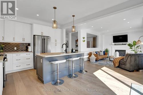 1536 Dunedin Crescent, Oshawa (Taunton), ON - Indoor Photo Showing Kitchen With Stainless Steel Kitchen With Upgraded Kitchen