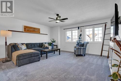 1536 Dunedin Crescent, Oshawa (Taunton), ON - Indoor Photo Showing Living Room