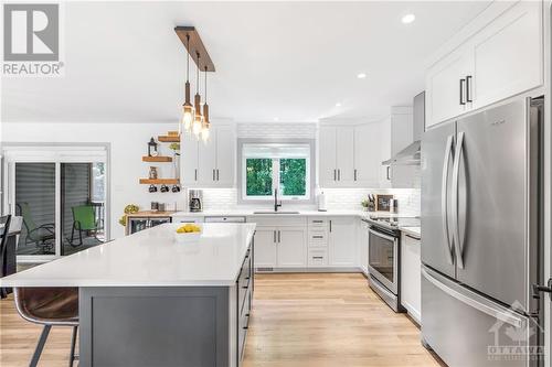 336 Limoges Road, Limoges, ON - Indoor Photo Showing Kitchen With Upgraded Kitchen