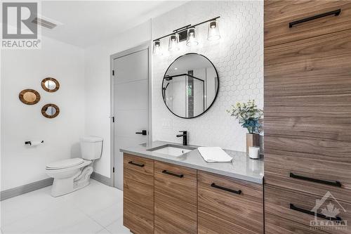 336 Limoges Road, Limoges, ON - Indoor Photo Showing Bathroom