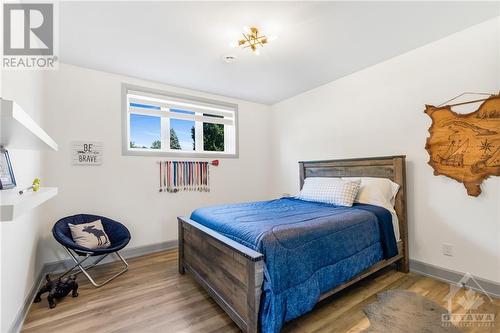 336 Limoges Road, Limoges, ON - Indoor Photo Showing Bedroom