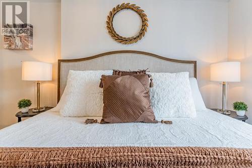 204 - 2338 Taunton Road, Oakville, ON - Indoor Photo Showing Bedroom