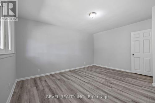 40 Bertram Drive, Hamilton, ON - Indoor Photo Showing Other Room